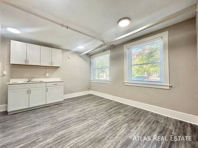 Foto del edificio - 970 N Pearl St