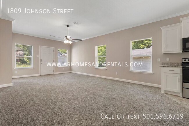 Foto del edificio - 1809 Johnson St