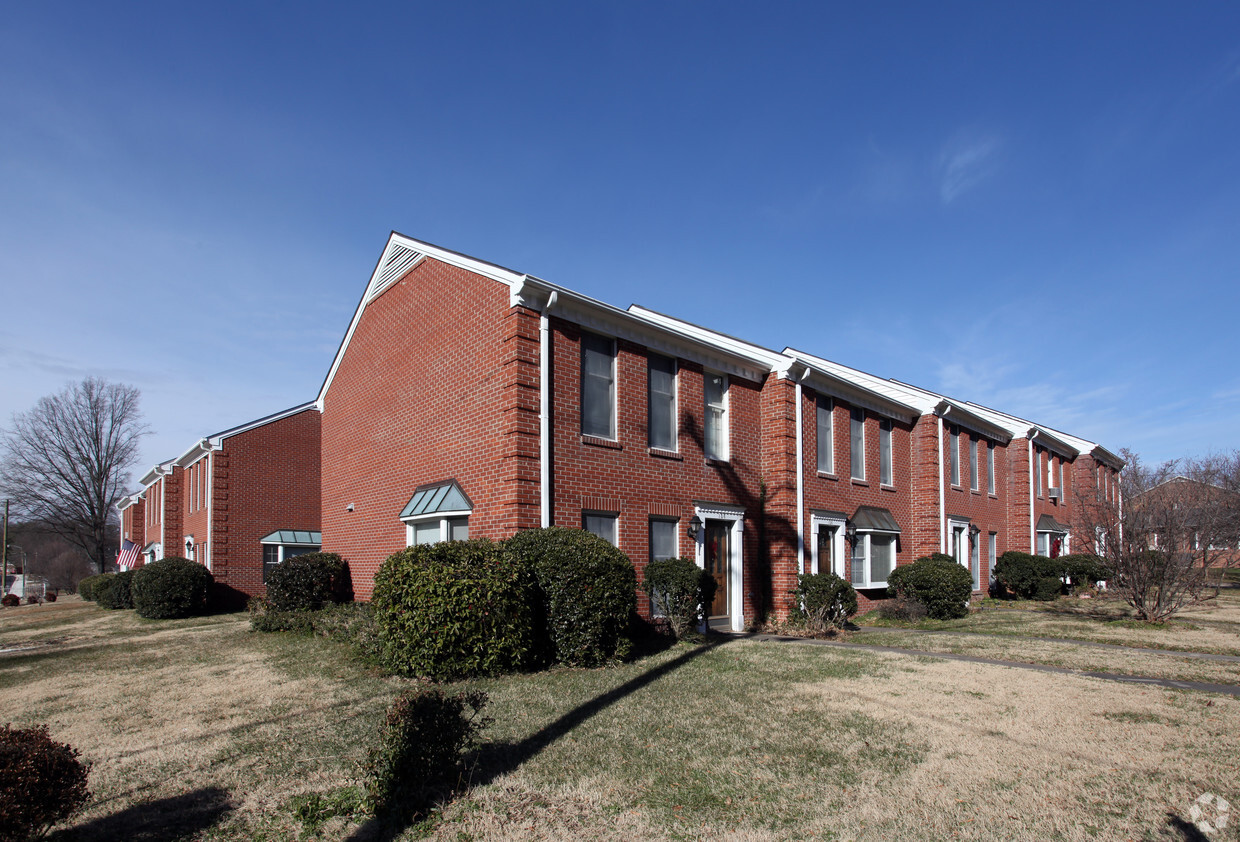 Primary Photo - Walker Townhouse Apartments