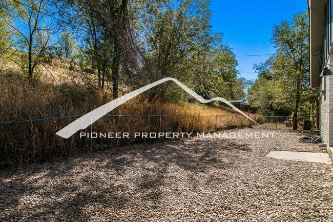 Photo - Spacious Half Duplex with Fenced Yard and Washer/Dryer House