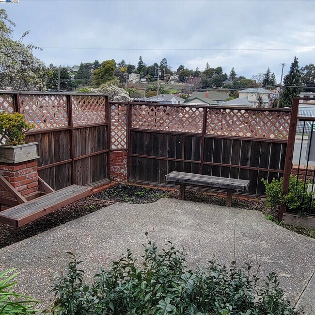 229 Tennessee St Unit D, Vallejo, CA 94590 Room for Rent in Vallejo