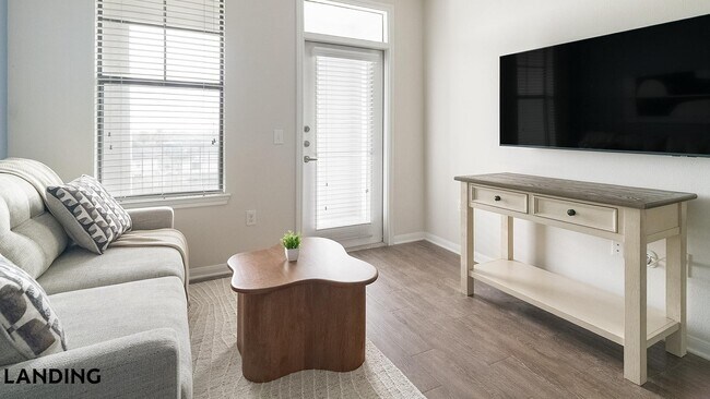 Building Photo - 14580 Crosby Fwy