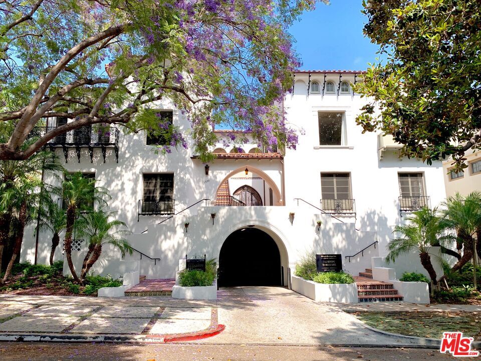 Foto principal - 1330 N Harper Ave