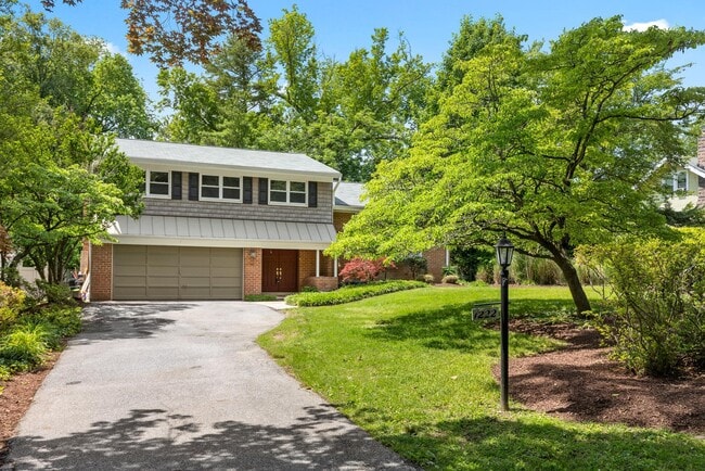 Photo - 1222 Noyes Dr House