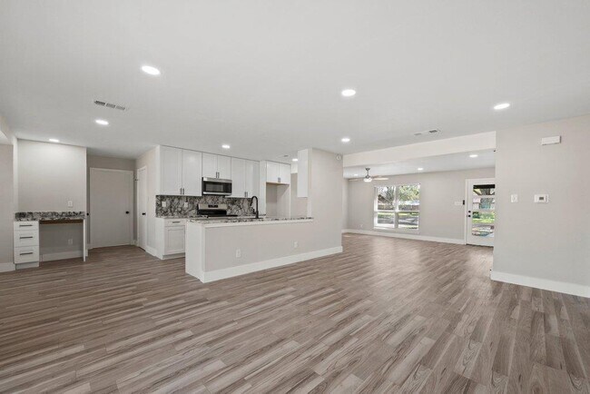 Foto del edificio - 1313 Redbud Trail