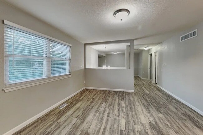 Building Photo - 10851 Ingalls Cir
