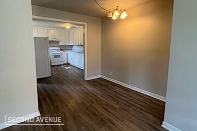 Foto del edificio - 304 Highland Dr