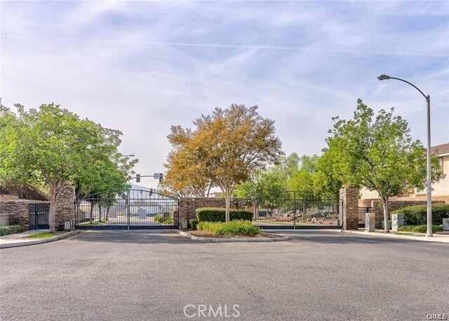 Building Photo - 3285 Ledgewood Cir