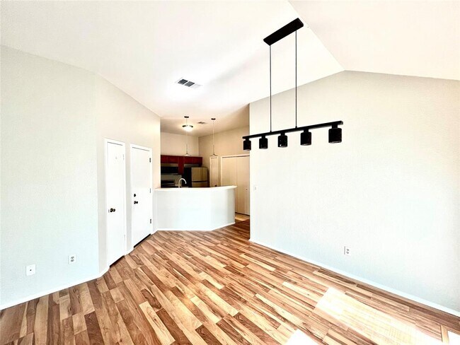 Building Photo - 8700 Bobcat Dr