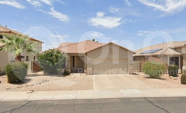 Photo - 318 S 124th Ave House