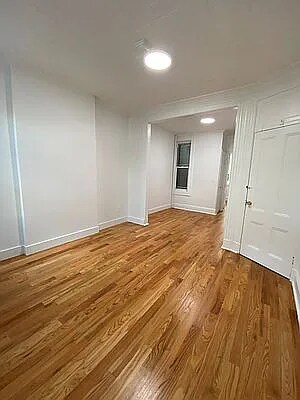 Building Photo - 444 36th St