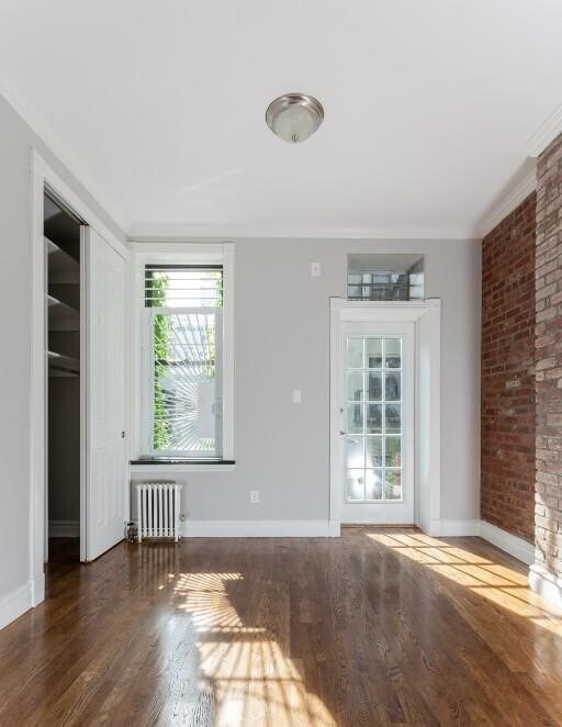 Primary Photo - 250 Mott Street