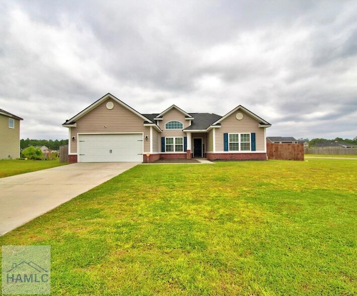 Foto principal - 452 Huntington Dr