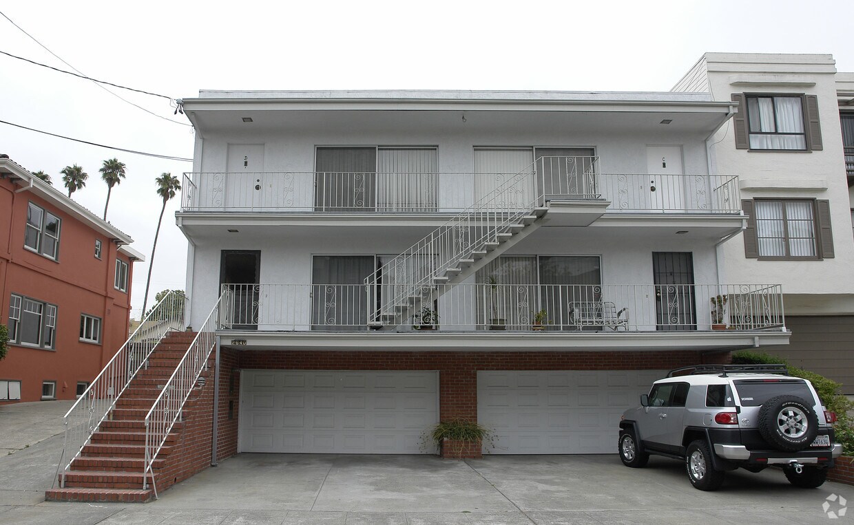 Foto principal - 2640 8th Ave