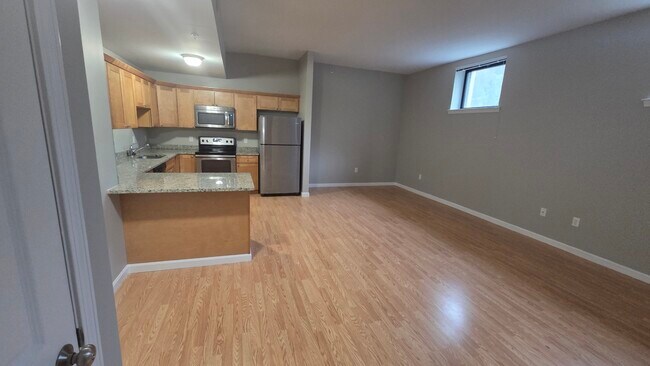 Sala de estar G104 - 81 Birch St