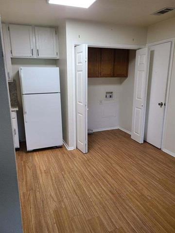 Building Photo - 212 W Val Verde Cir