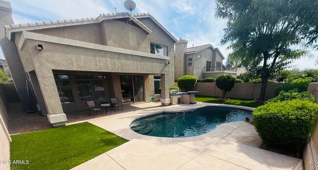 Foto del edificio - 4836 E Eden Dr