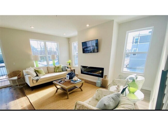 Building Photo - 6916 Huckleberry Dr