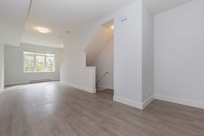 Building Photo - 2070 Oak Meadows Dr