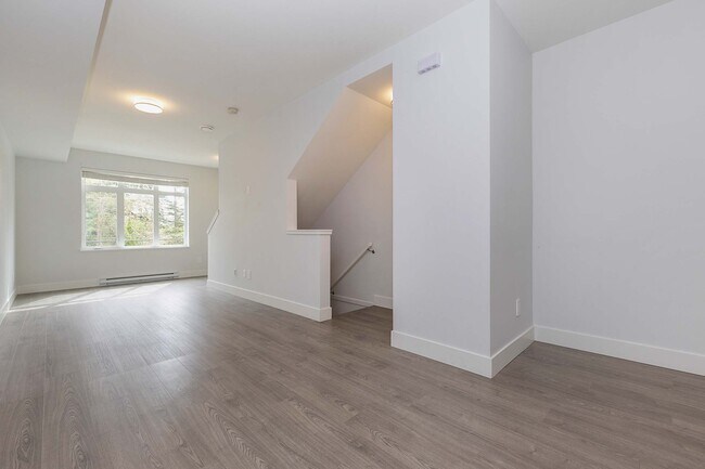 Photo du bâtiment - 2070 Oak Meadows Dr