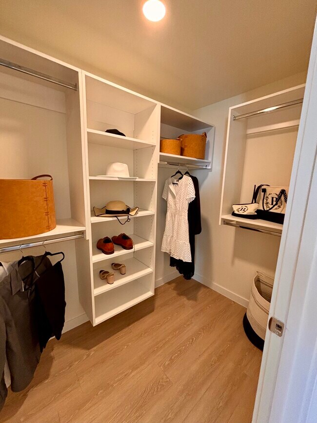 Foto del edificio - 2500 NE 181st St
