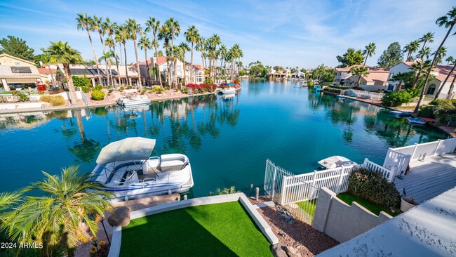 Building Photo - 433 S Lake Mirage Dr