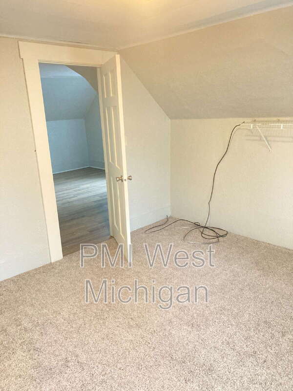 Foto del edificio - 826 Arianna St NW