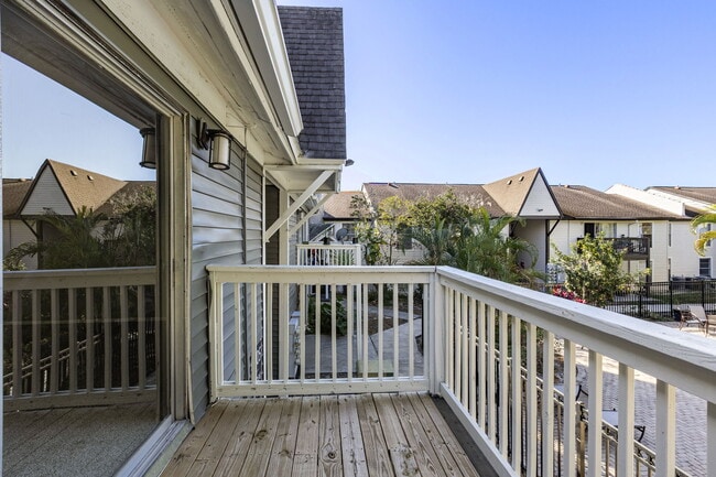 Building Photo - Foxcroft Apartments