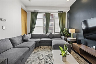 Building Photo - 160 E Berkeley St