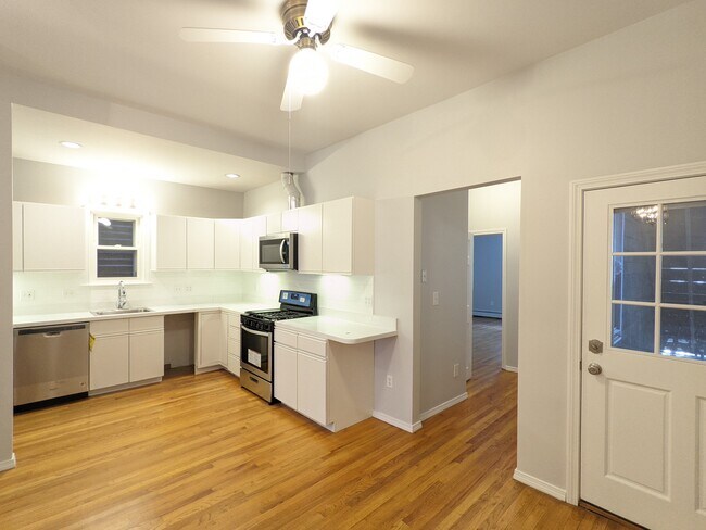 Foto del edificio - 146 W 3rd St