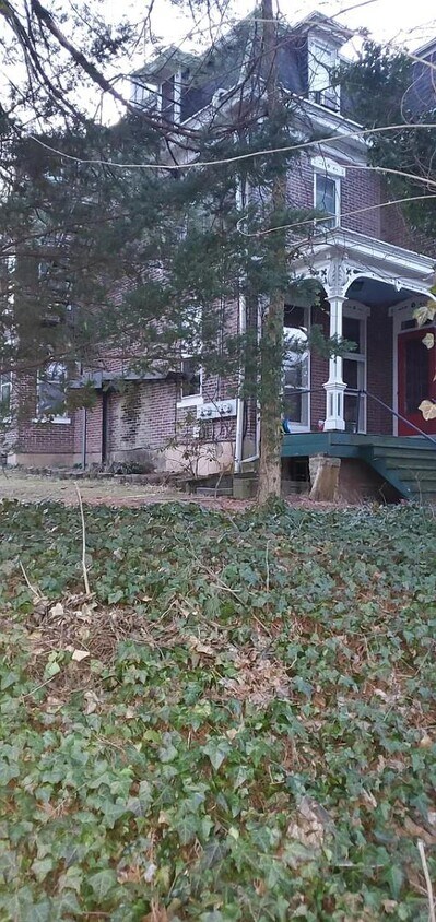 Primary Photo - 2152 Mill Creek Rd