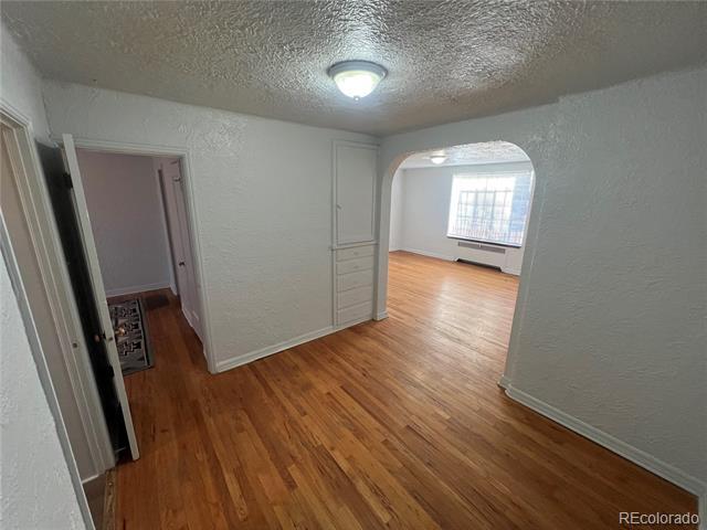 Building Photo - 2525 E 14th Ave