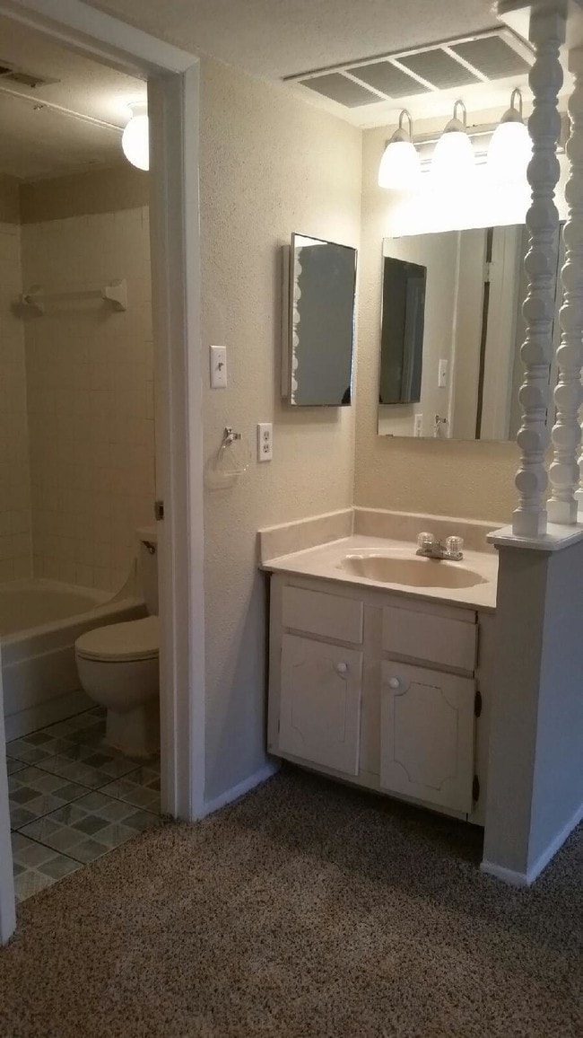 Holly Apartments Apartments Eagle Pass, TX