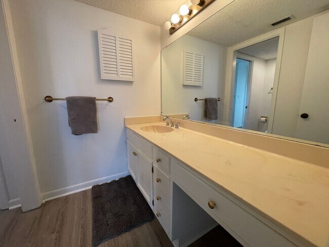 Building Photo - 112 Fairway Blvd. #105