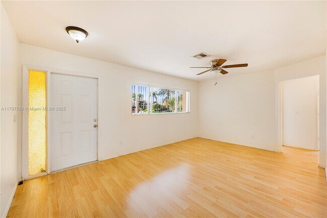 Foto del edificio - 915 SE 20th St