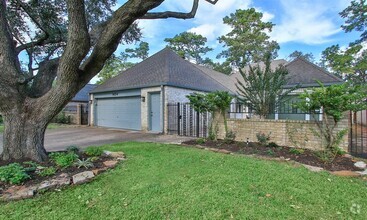 Building Photo - 14014 Jupiter Hills Dr