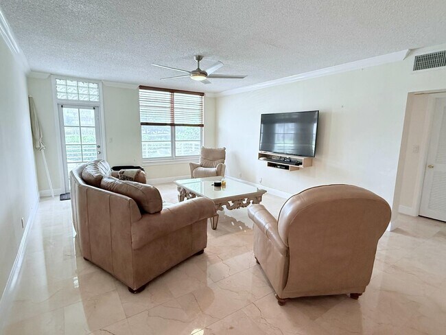 Foto del edificio - 2851 S Ocean Blvd