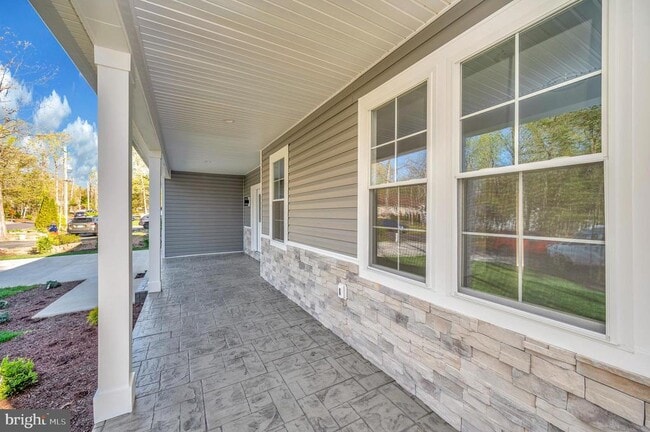 Building Photo - 400 Constitution Blvd