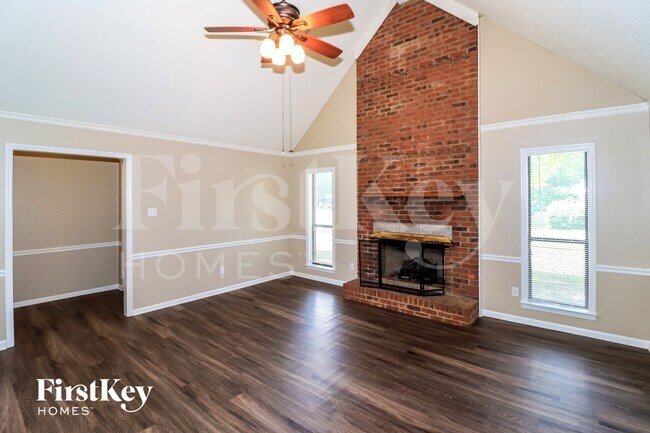 Foto del edificio - 970 Hawkview Dr