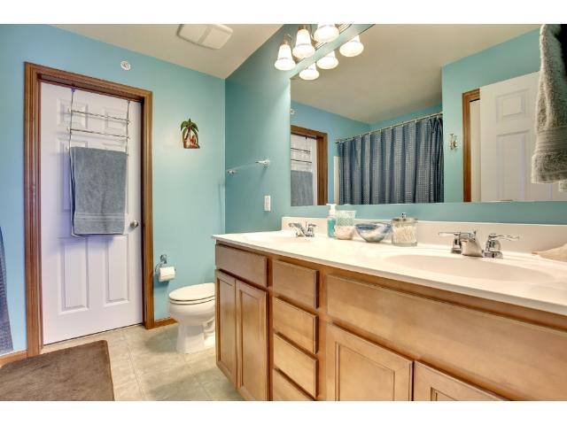 Master bathroom, His and Her sink - 11896 Emery Village Dr N