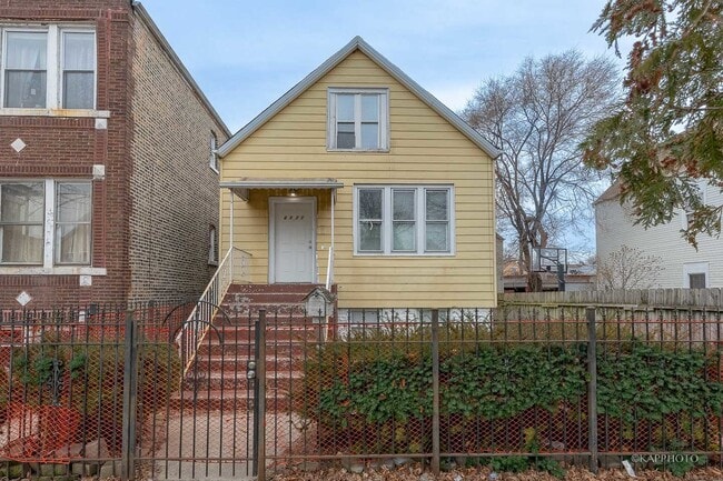Building Photo - 3121 W 39th Pl