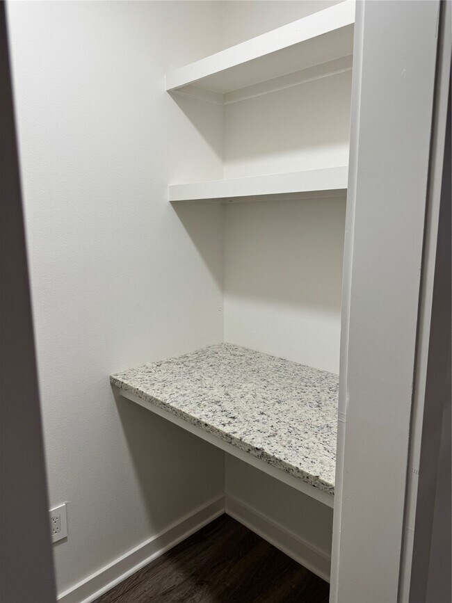 Building Photo - 4747 Allendale Rd