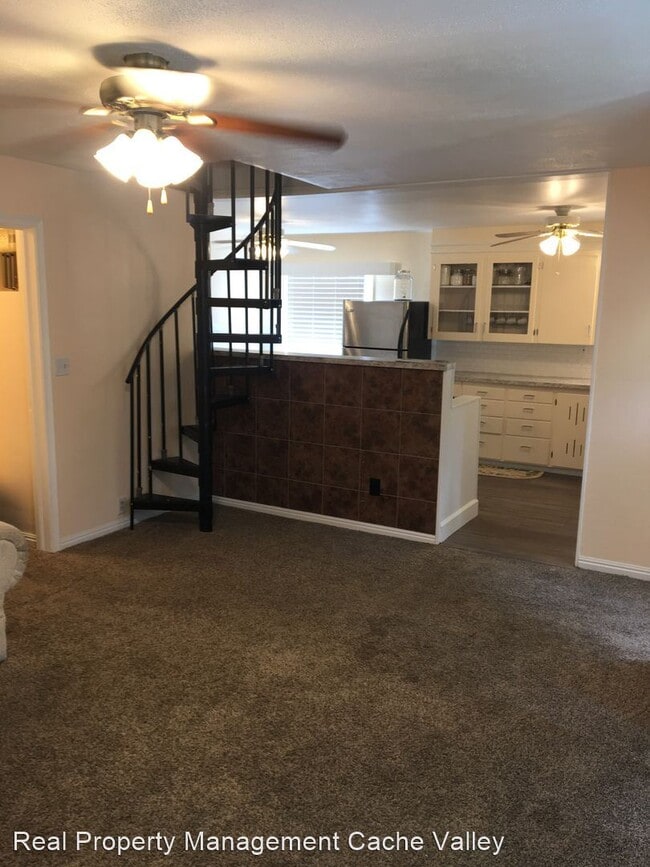 Building Photo - 3 br, 1.5 bath House - 351 W 200 N
