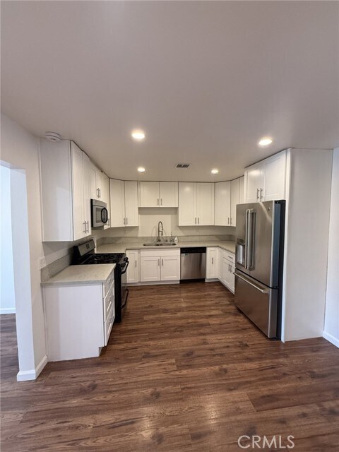 Foto del edificio - 13612 Carfax Ave