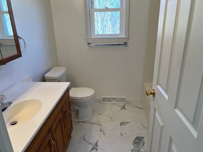 Building Photo - 48964 Ashland Pl