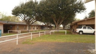 Primary Photo - 3438 N Alamo Rd