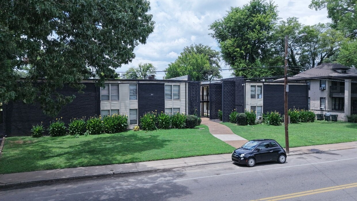 Photo - 151 North Belvedere Boulevard