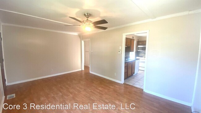 Building Photo - 3 br, 1 bath House - 2913 N Mission Rd