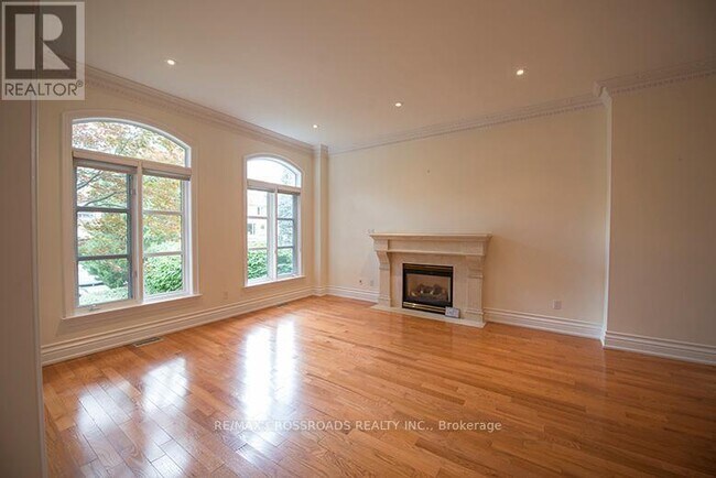 Building Photo - 133 Woburn Ave