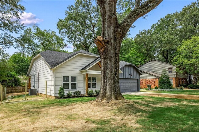 Foto del edificio - Stunning New Construction House in East Memphis!